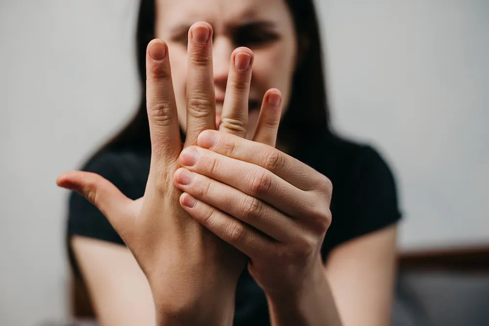 zoom hand having a neuropathy pain
